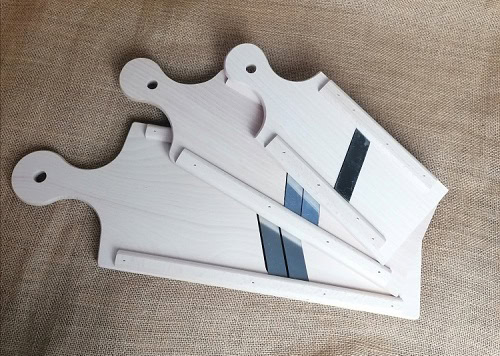 Edle Schneidebretter aus Holz, handgefertigt für hochwertige Küchenaccessoires.