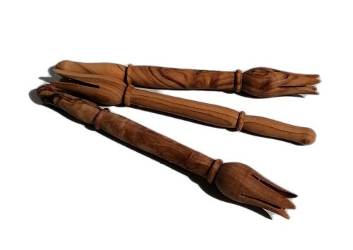 Edle handgefertigte Holzschere für Bastelarbeiten und Dekorationen.