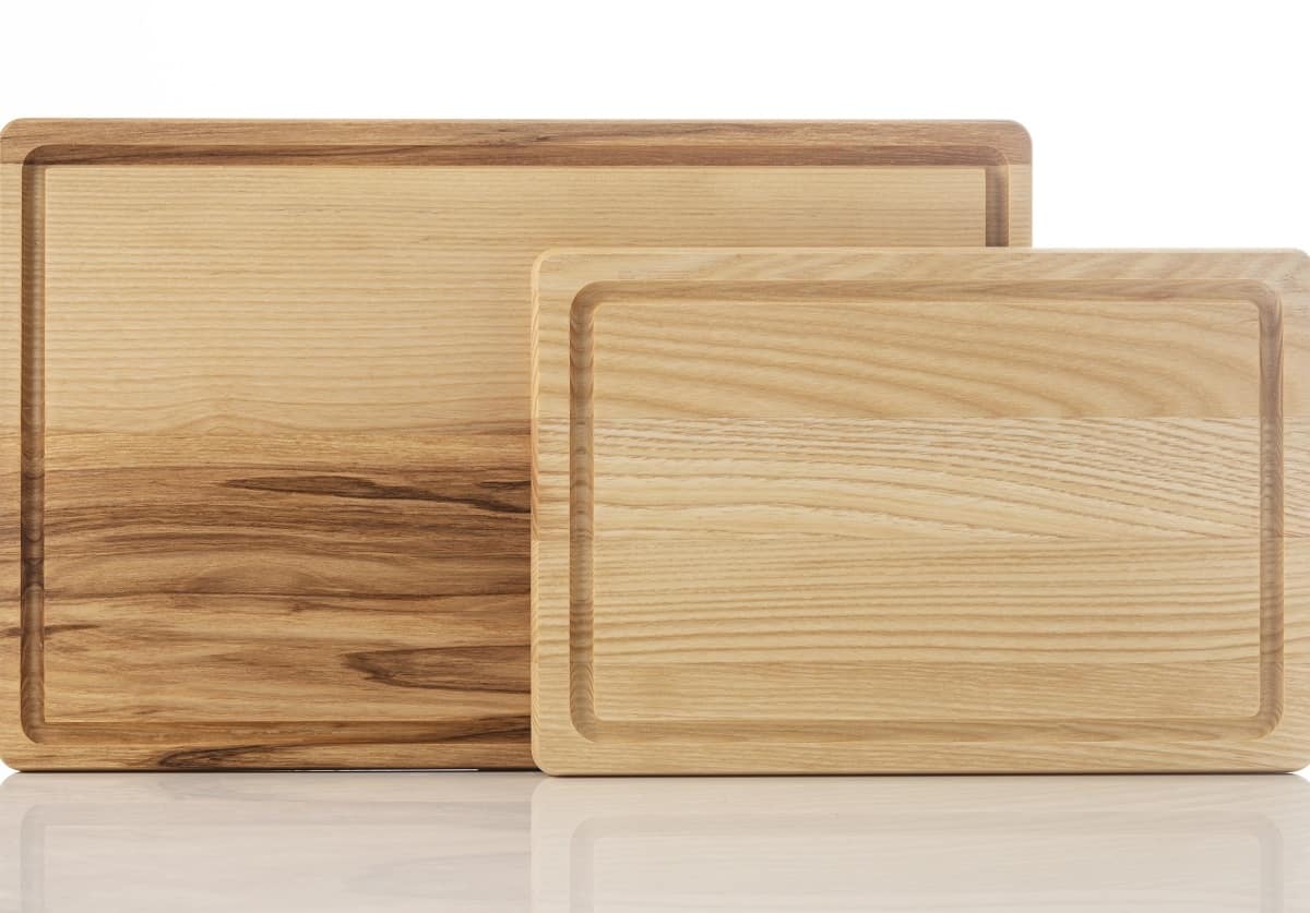 Naturholz Schneidebretter aus hochwertigen Materialien, perfekt für die Küche.