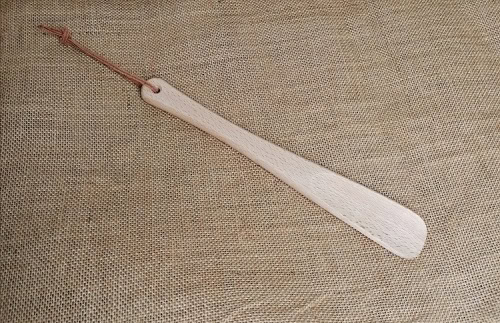 Hochwertiger Holzspatel für Crafting und Handwerksprojekte.