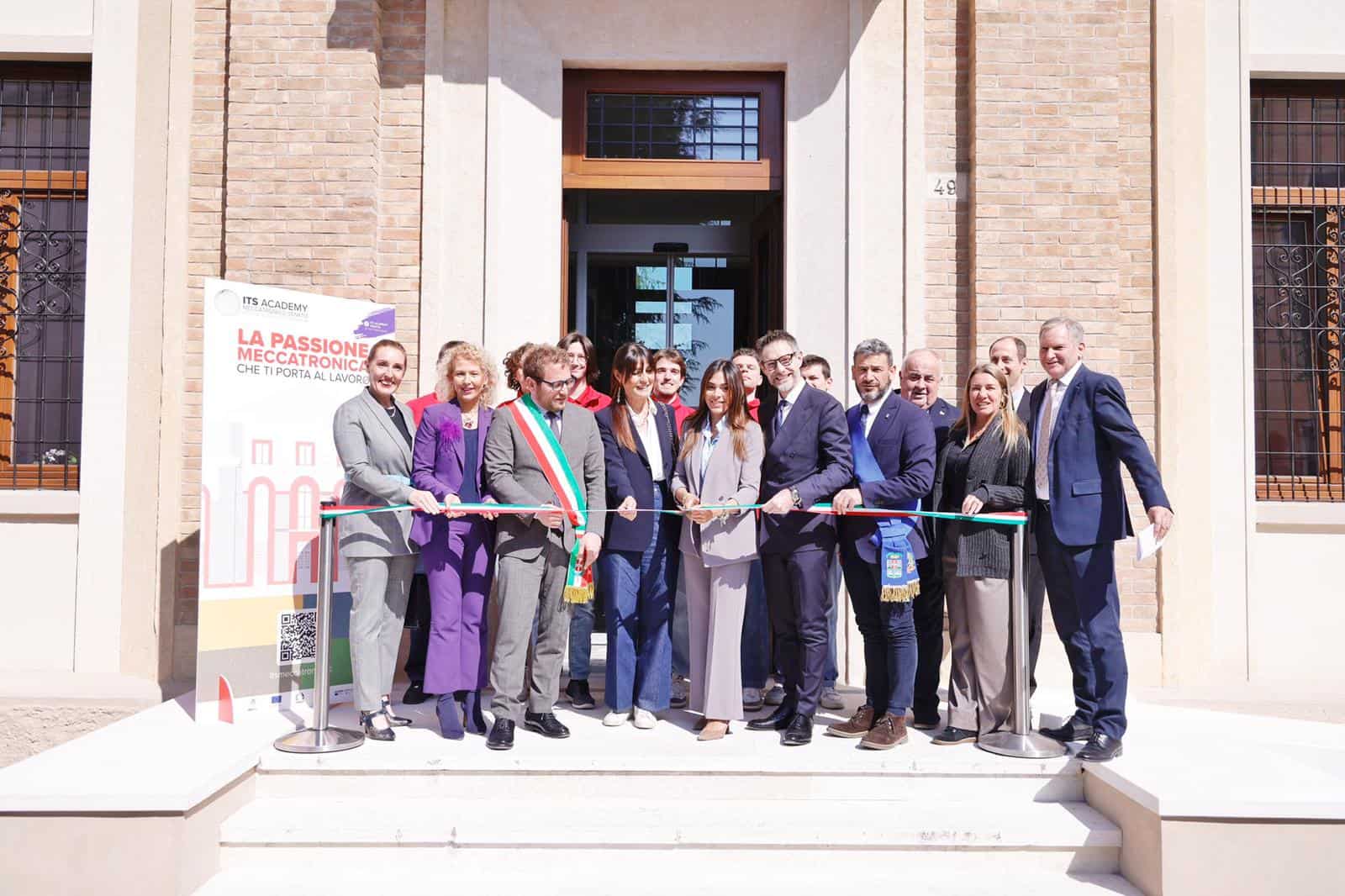 Taglio del nastro ITS