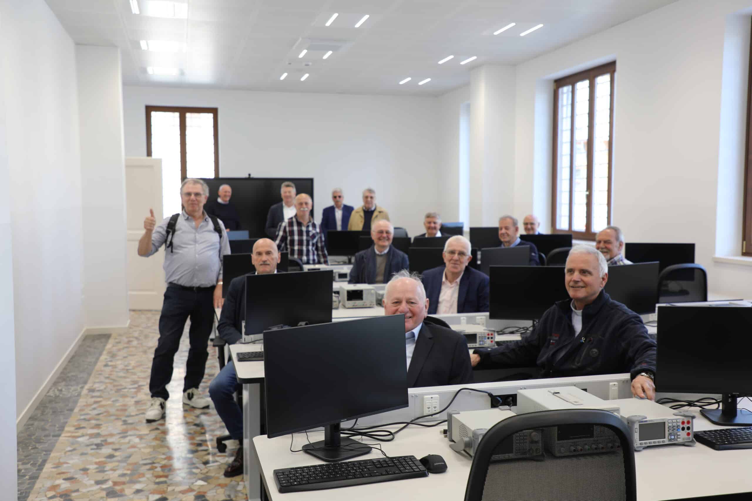 Taglio del nastro ITS