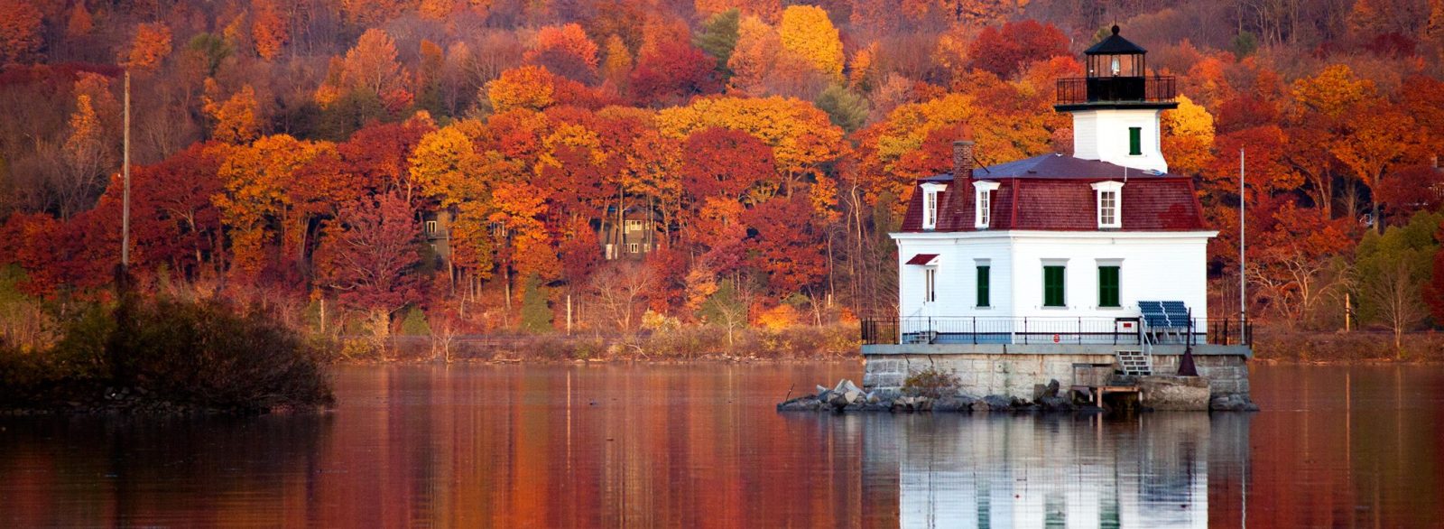 Esopus Lighthouse in Late Fall