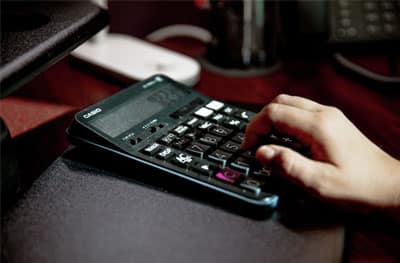 Financial calculator for budgeting, investment analysis, and financial planning.