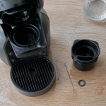 Panne Dolce Gusto machine ouverte outils nettoyage