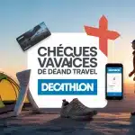 illustration moderne chèques vacances Decathlon avec équipement de camping et voyageur