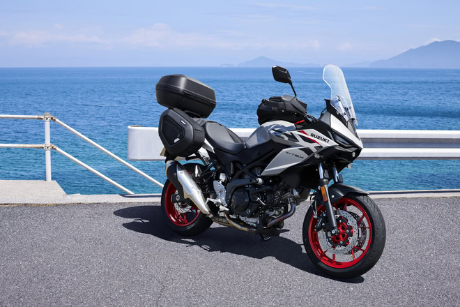 nuova Suzuki SV-7GX 2025 2026 tra le novità moto presentate a EICMA Milano