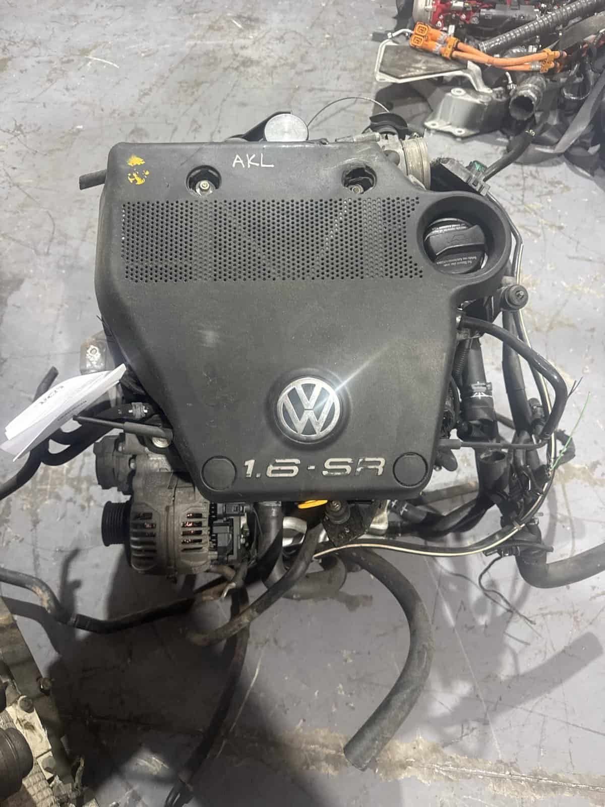 VOLKSWAGEN GOLF 4 1.6 AKL Engine - Image 4