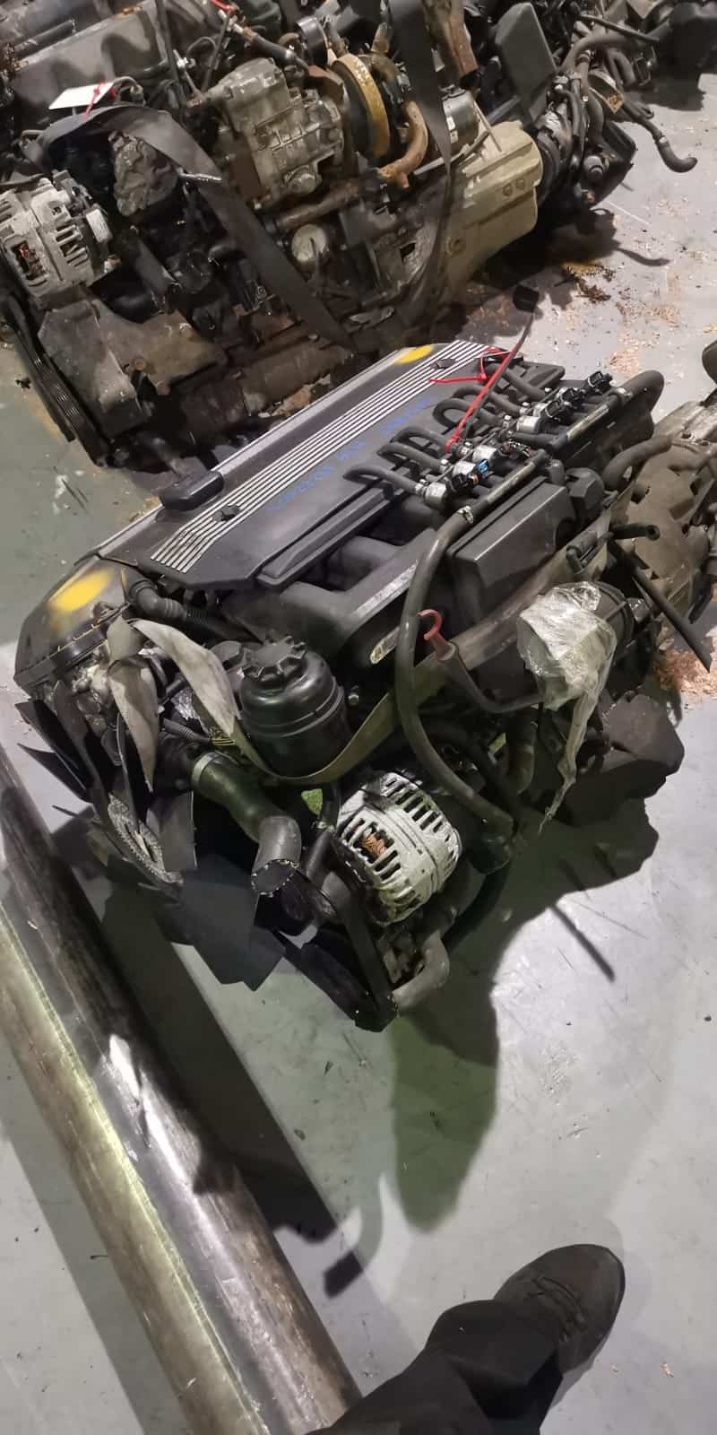 Bmw 325i 2.5 E46 Double Vanos M54B25 engine - Image 3