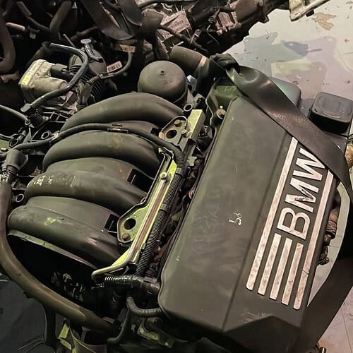 Bmw 320 E90 N43B20 engine