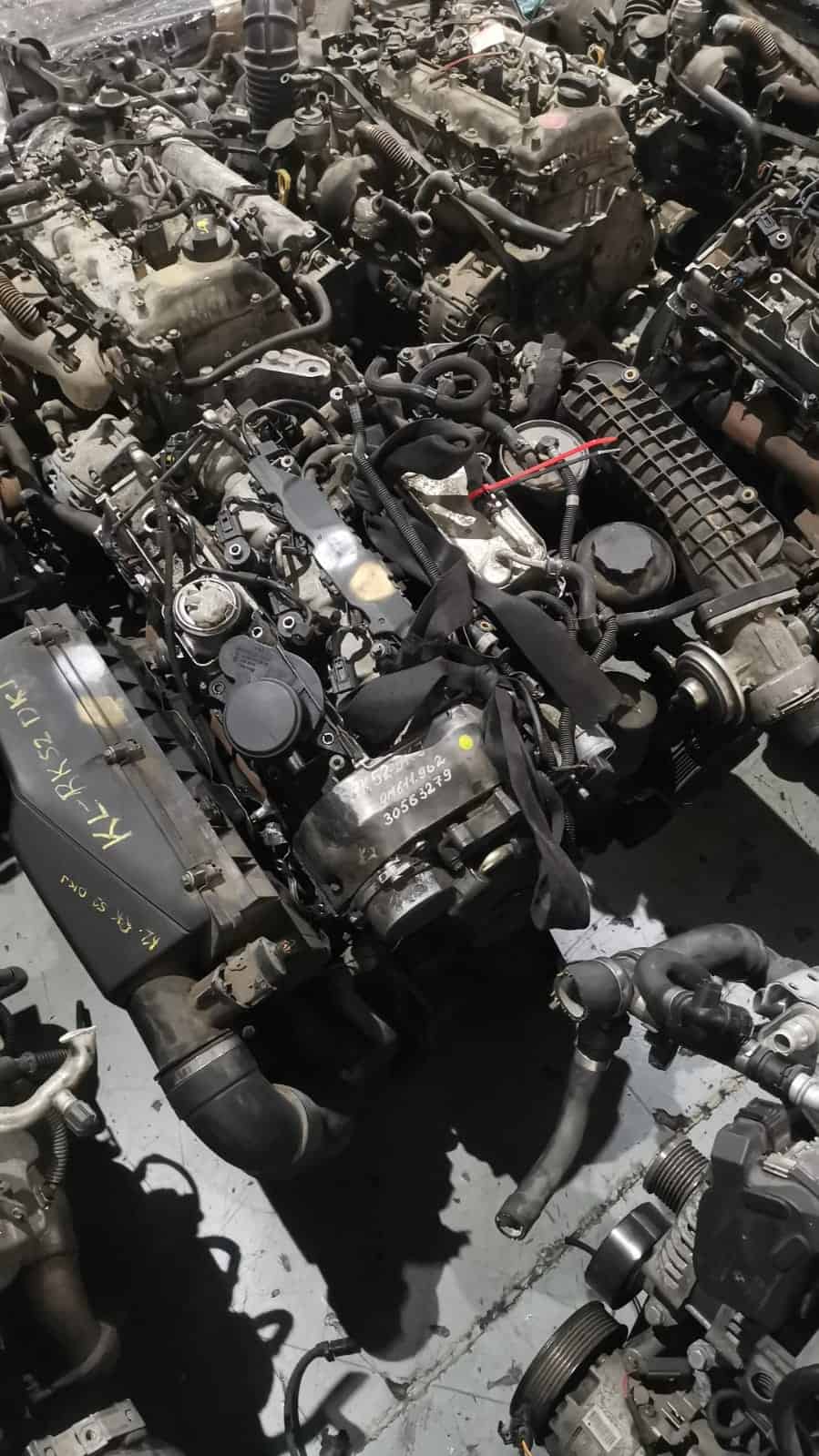 Mercedes Benz C220 2.2 CDI W203 611 RWD engine - Image 5