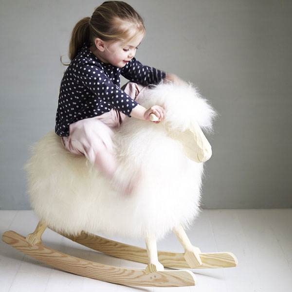 Rock-Ewe-Rocking-Sheep