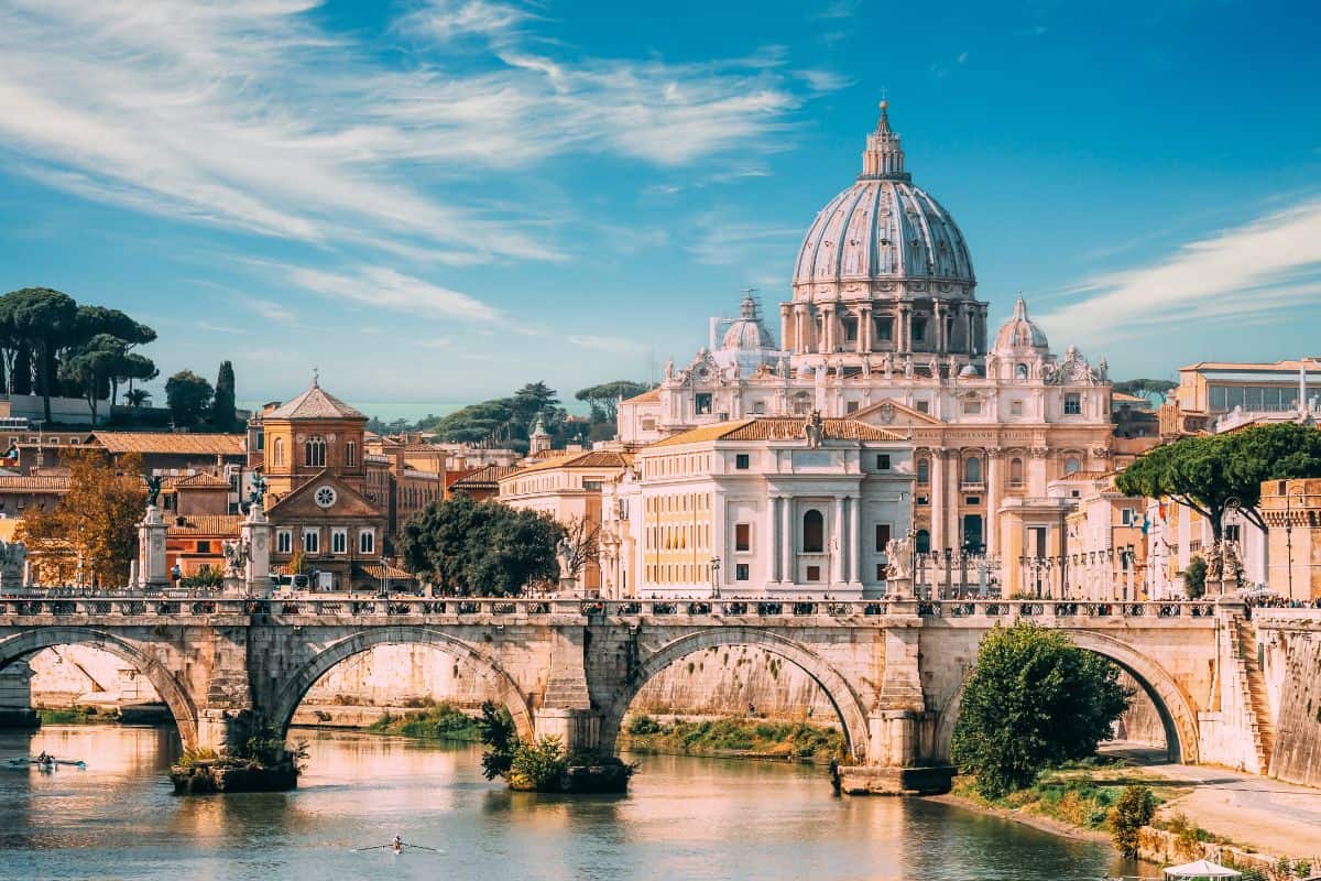 Venice or Rome: Which Is Better for a Luxury Honeymoon?