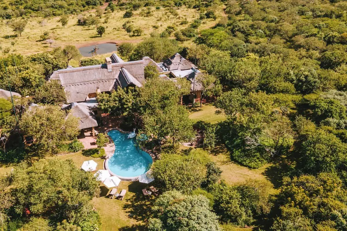 12 Best Luxury Safari Lodges in South Africa for Honeymooners (By Region & Budget)