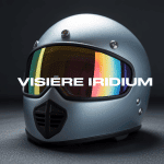 Visière iridium argentée sur casque moto