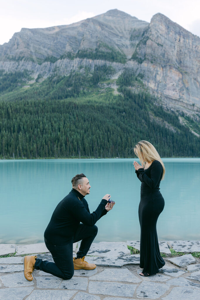Inspiring proposal ideas for couples looking to plan a meaningful and personalized engagement experience