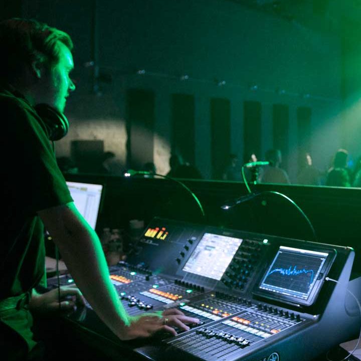 LIVE MUSIC EVENT PRODUCTION