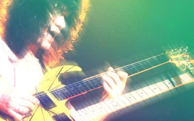 #TBT: Eddie Van Halen Performs At Musicians Institute