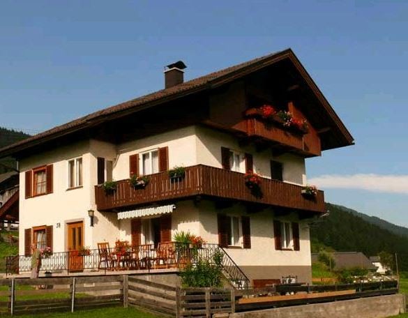 שם: Erlebenswert Bauernhof Gruber לינה בטירול, אוסטריה