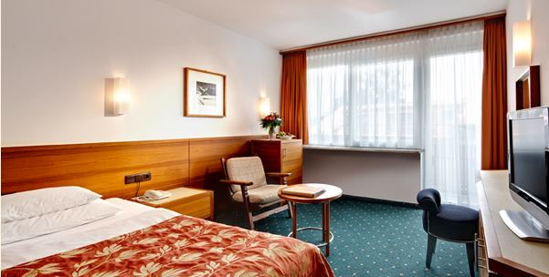 Sporthotel IGLS לינה בטירול אוסטריה