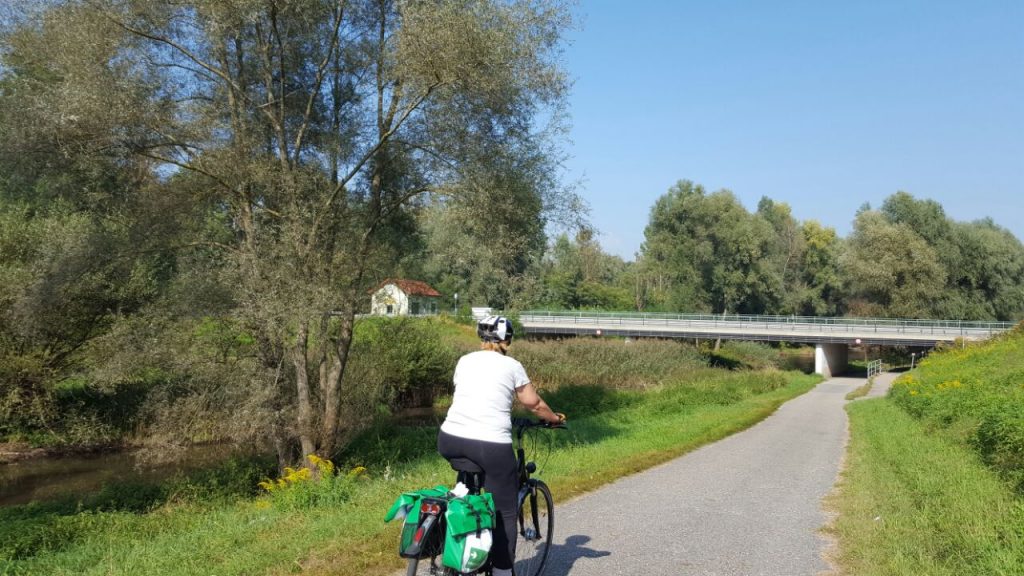 טיול אופניים לאורך הדנובה