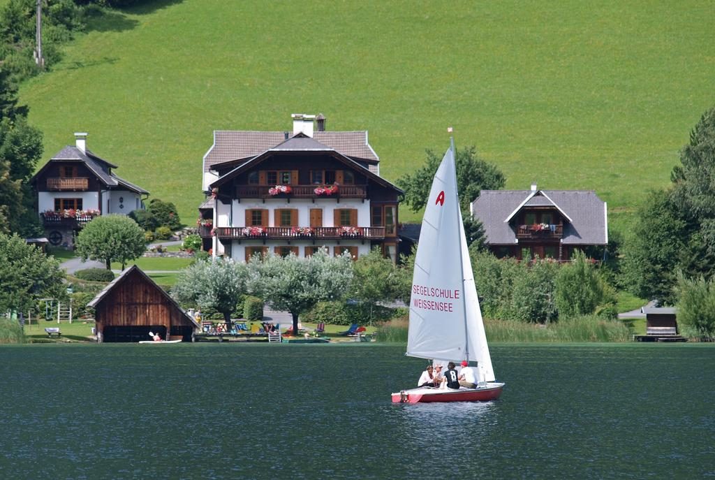 Lakeside apartment in Austria