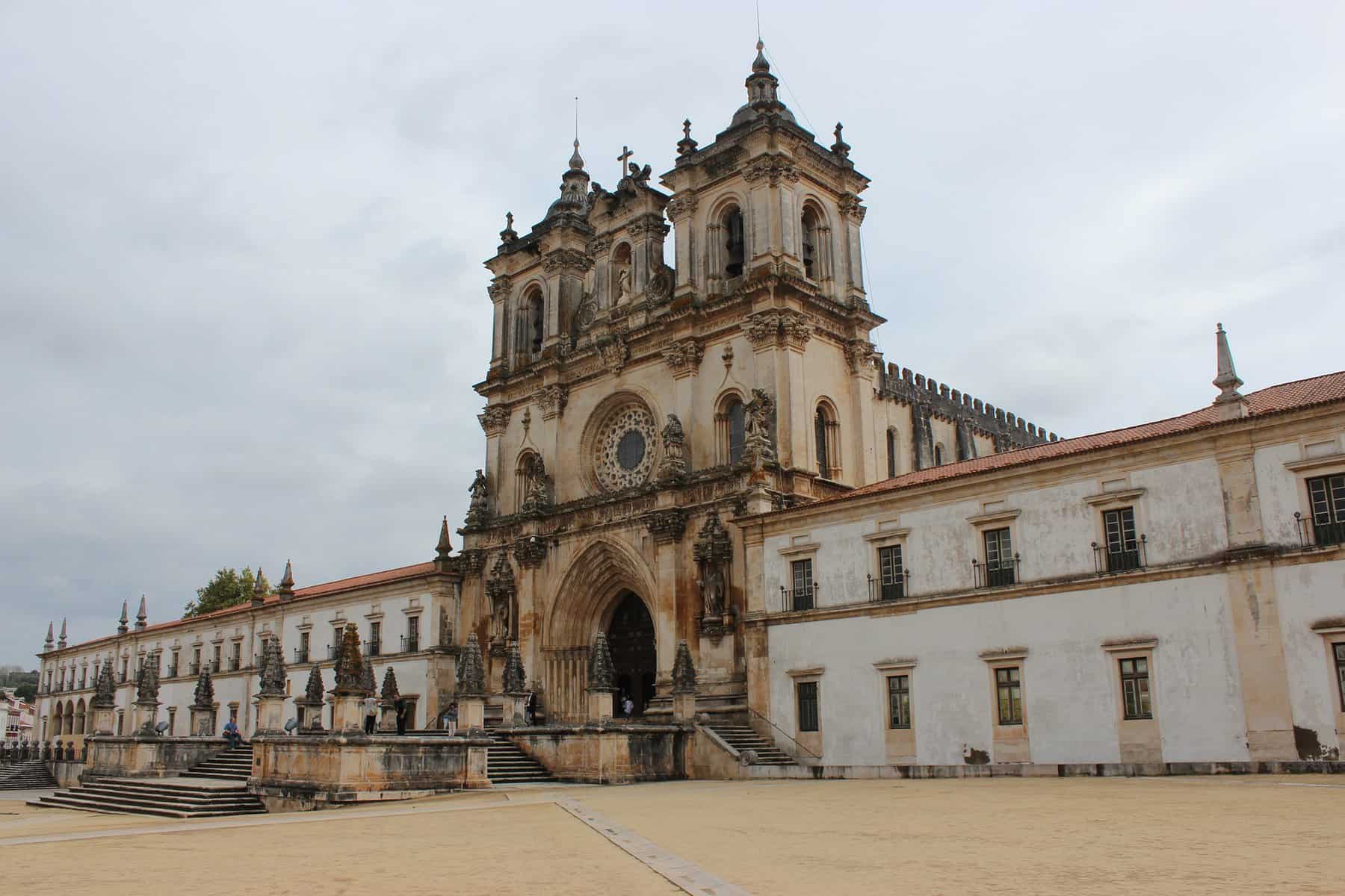 Nazaré Portugal - ALCOBACA MONASTERY