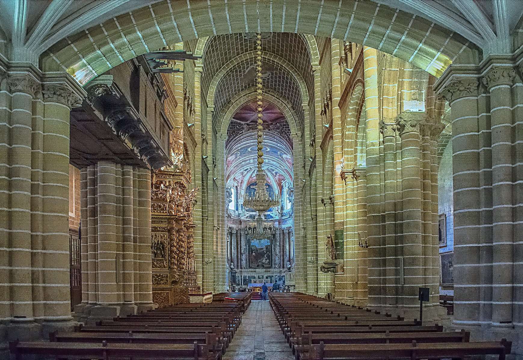 Evora Portugal - CATHEDRAL INTERIOR