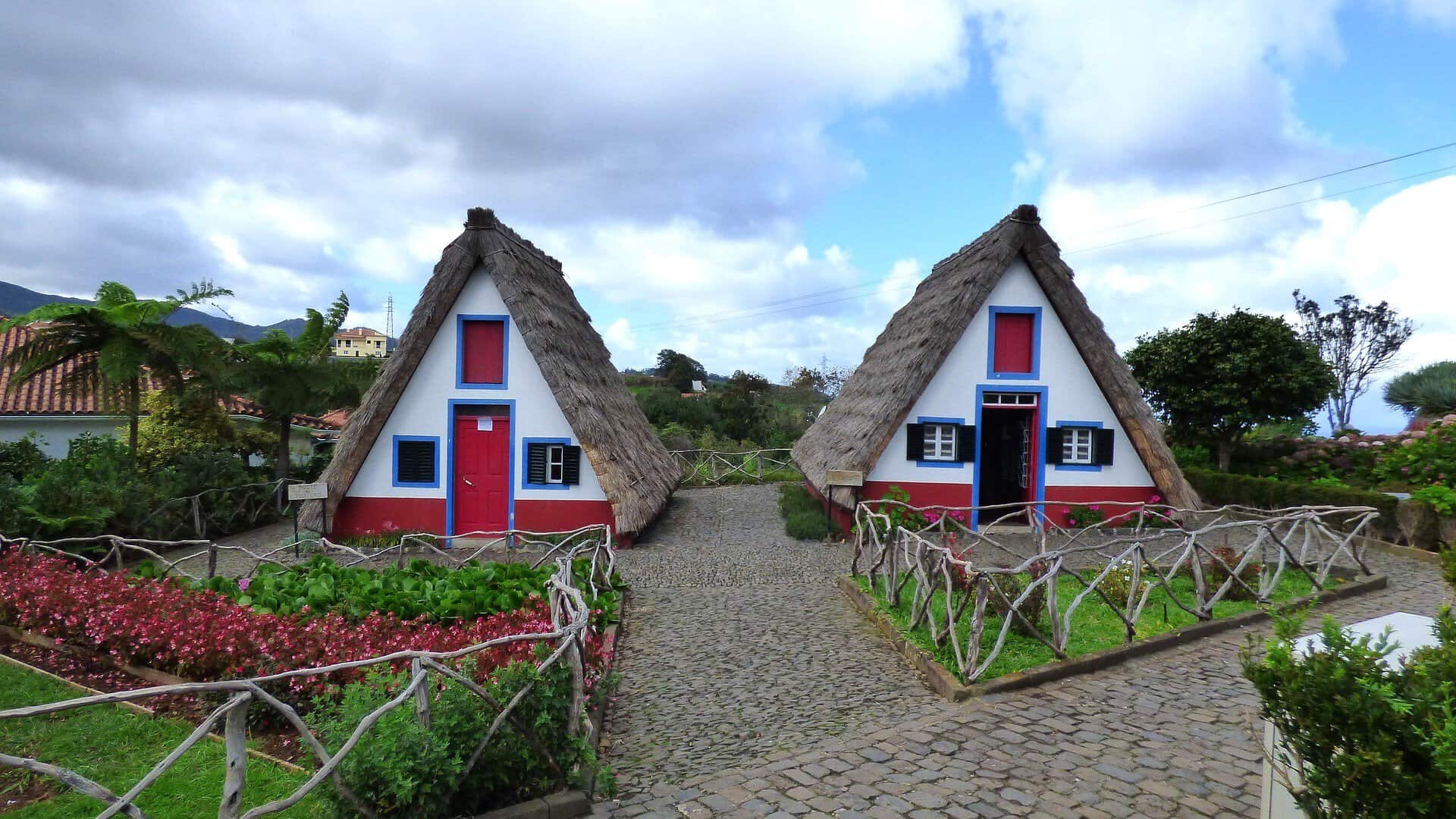 Madeira - Portugal - Snatana - triangle roof house 2