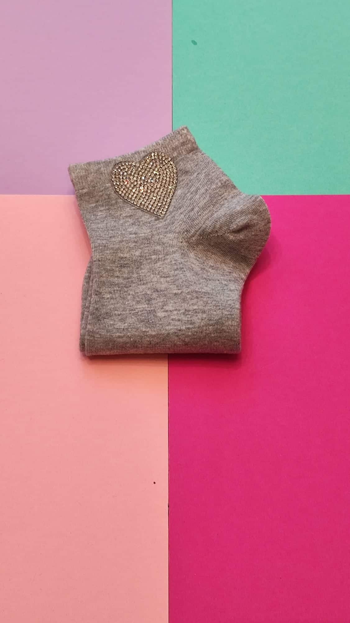 IMG-20250428-WA0016 Sneaker Socken Damen Herz grau – Bild 1