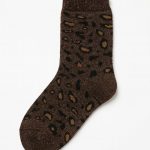 Leopardenmuster-Socken in Dunkelbraun mit Glitzer