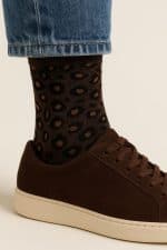 Leopardenmuster-Socken in Dunkelbraun mit Glitzer – Bild 2