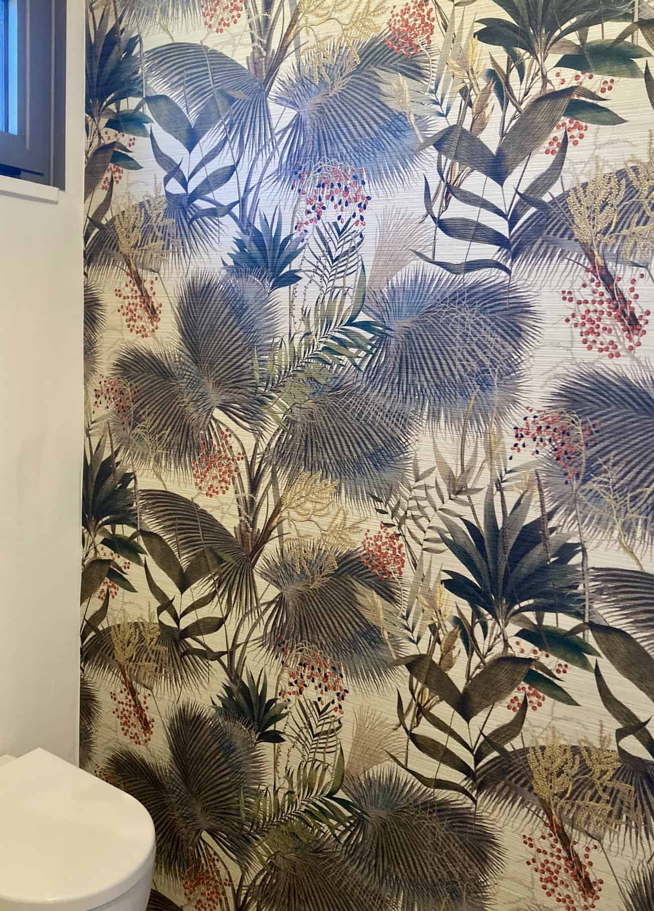 Decorative tropical plant wallpaper in ECO FARM VİLLALARI GÜMÜŞLÜK BODRUM.