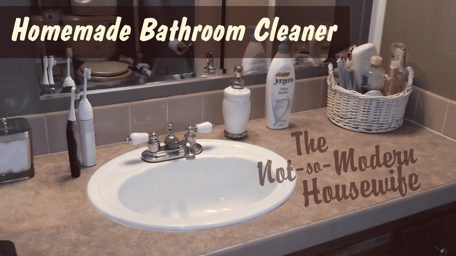 Multi-Purpose Homemade Bathroom Cleaner & Soap Scum Remover