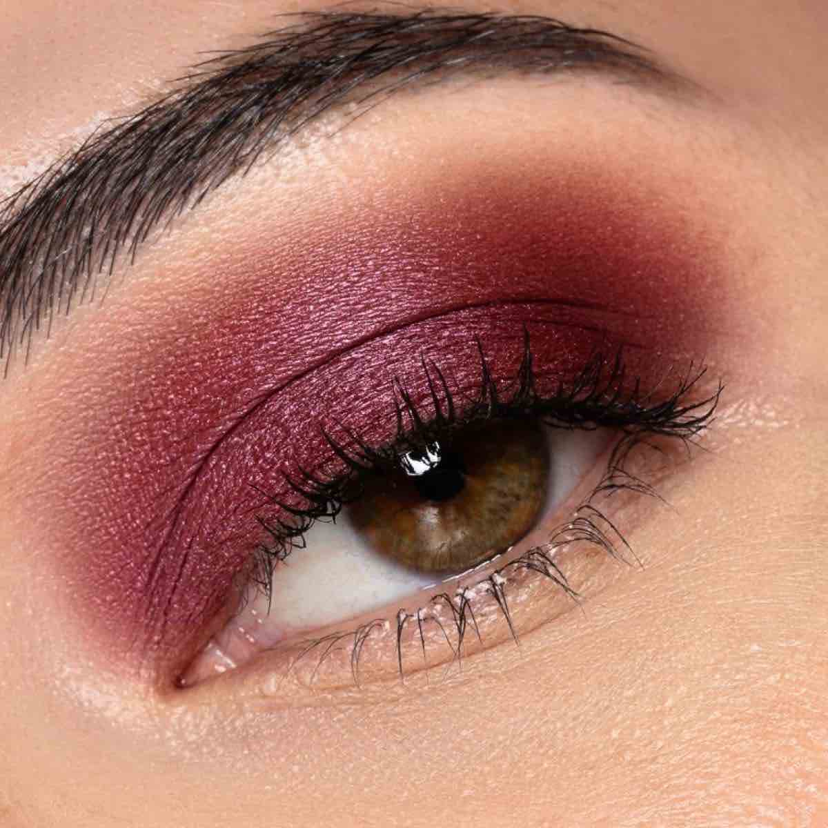 Burgunder-Lidschatten-Trend