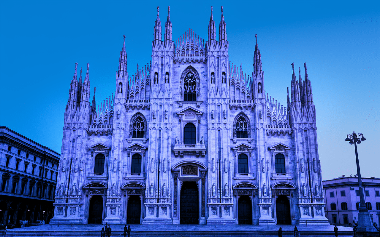 Cathédrale gothique du Duomo de Milan en marbre blanc