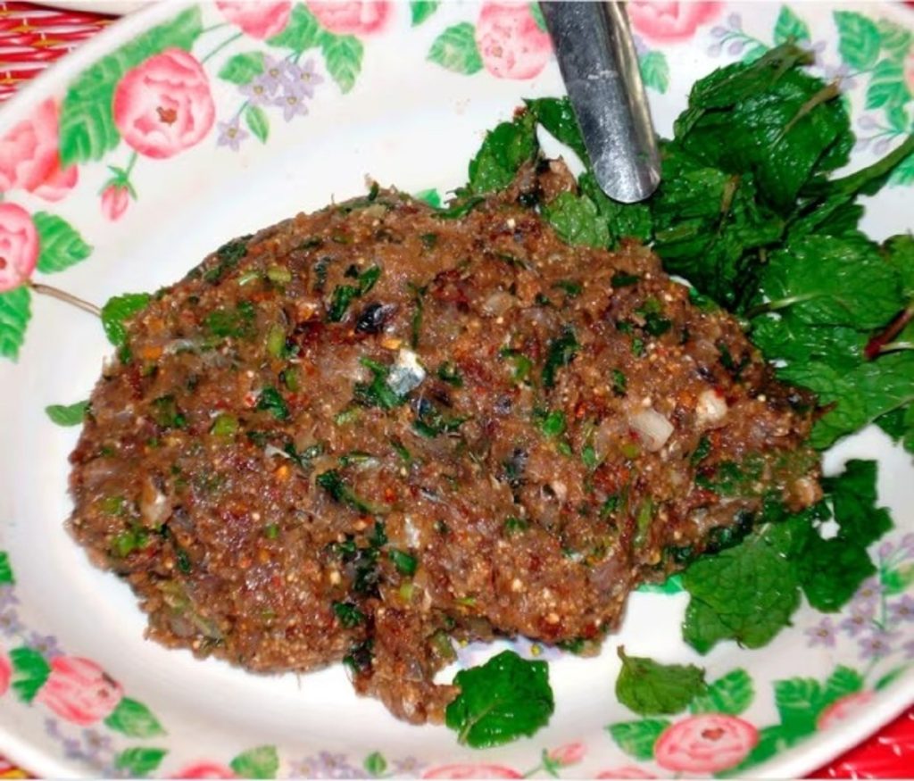 Koi pla, met thaïlandais. © Wikimedia Commons