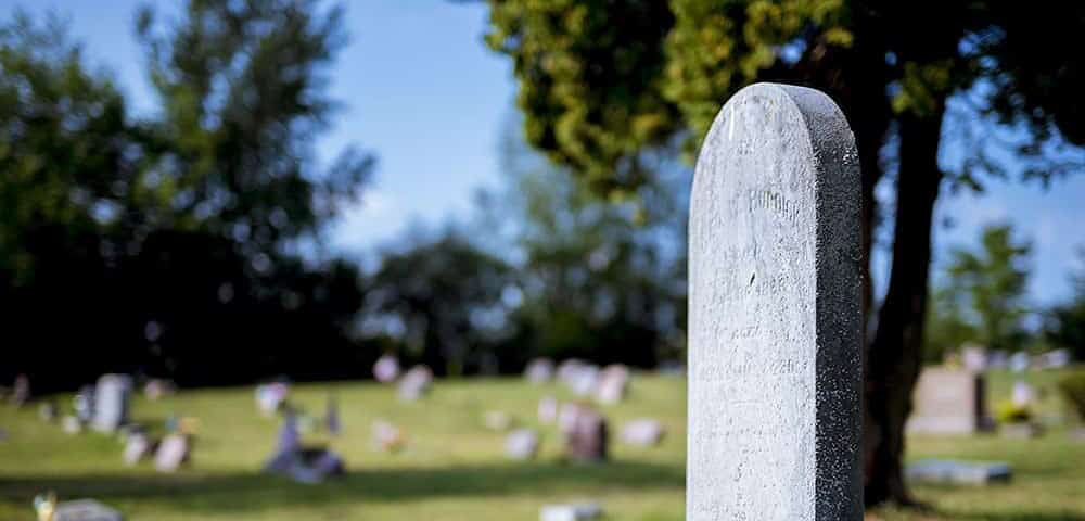 Come organizzare un funerale