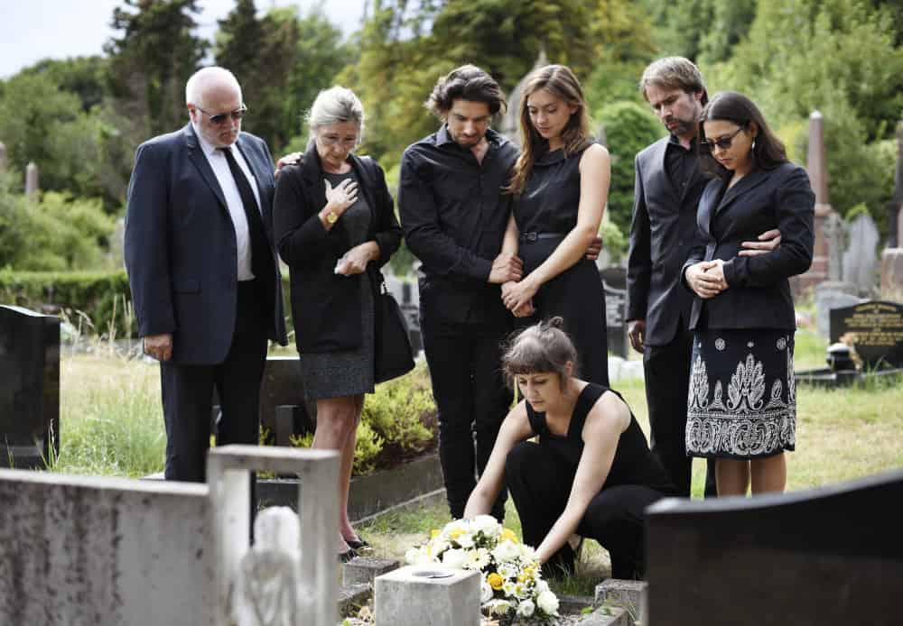 Fotoceramiche funerarie a Milano
