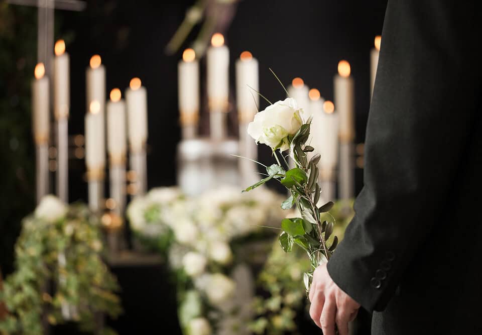Come spendere poco per il funerale