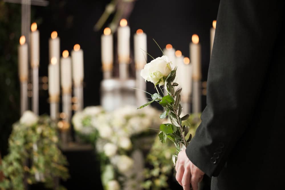Come spendere poco per il funerale