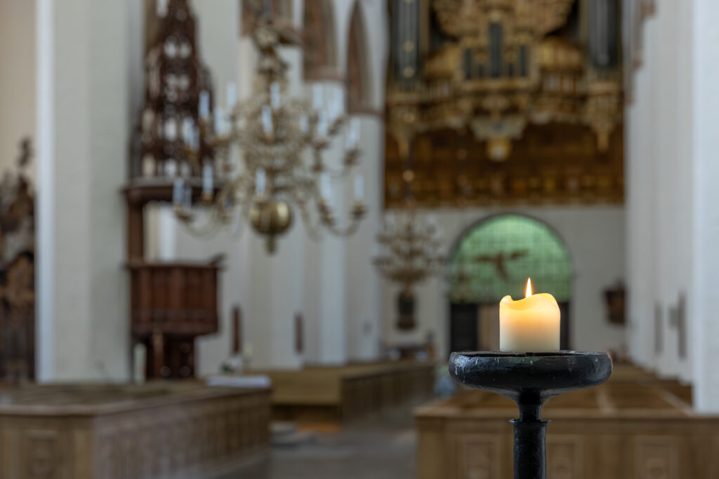 Quali sono le fasi di un funerale?