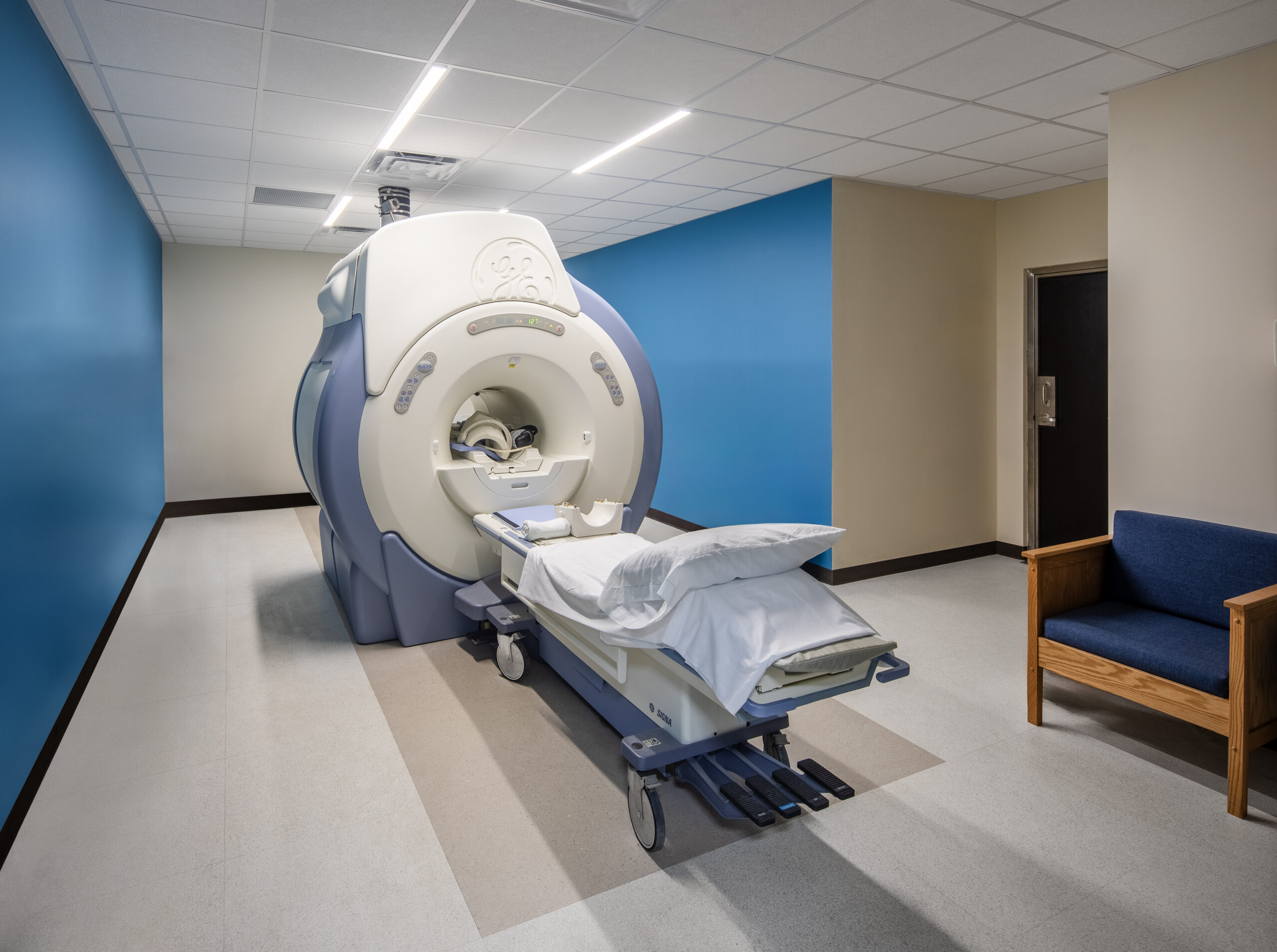 OrlandoOrthoOviedoMall_013 MRI Machine