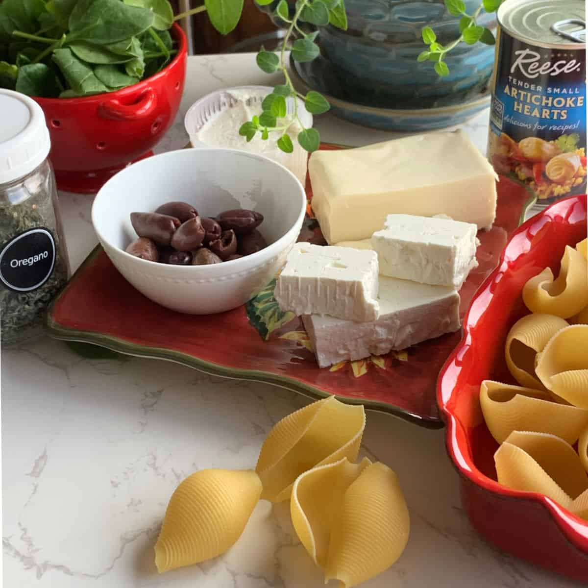 Ingredient for the stuffed baked shells.