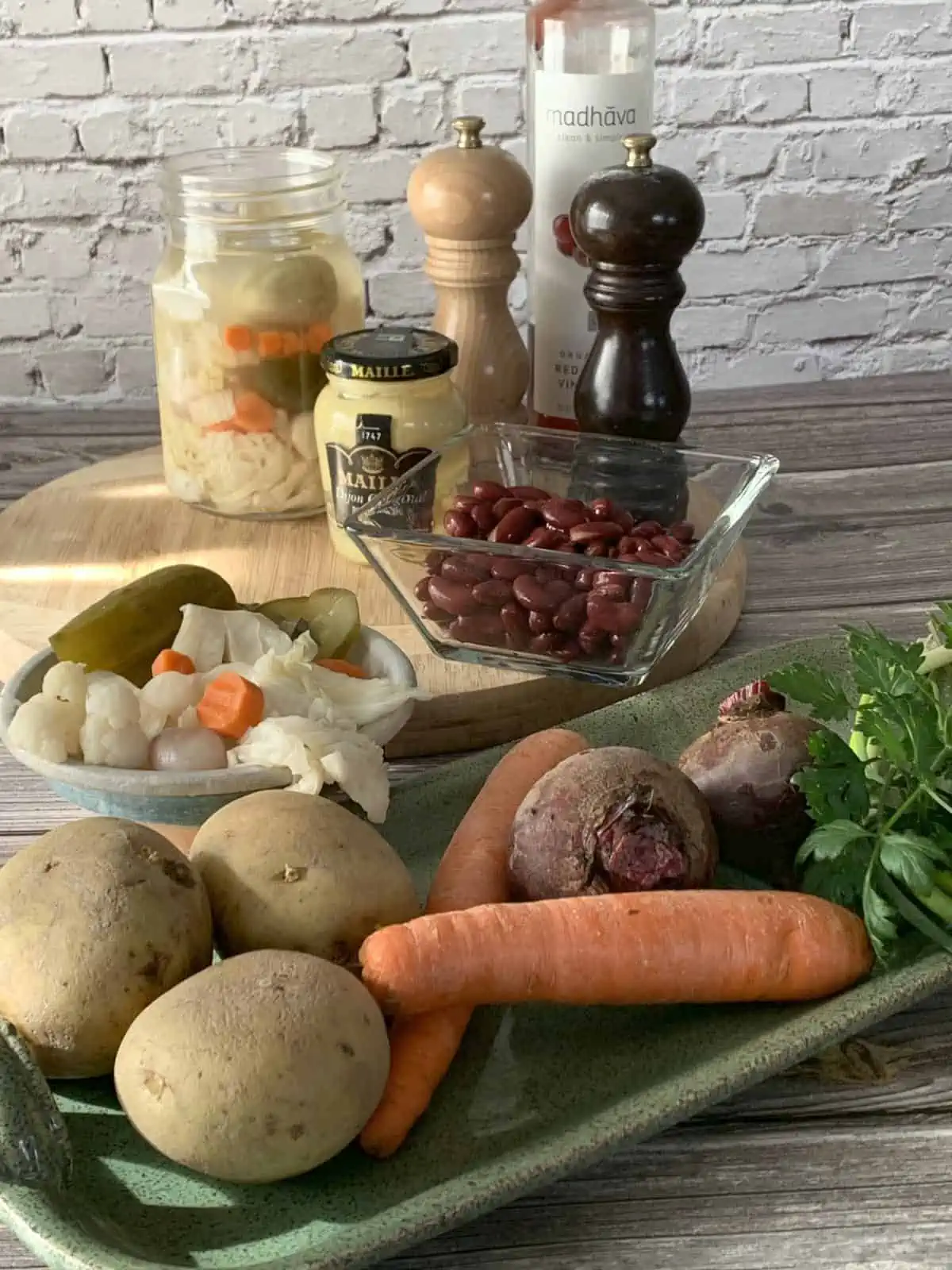 Vinegret beetroot potato salad ingredients.
