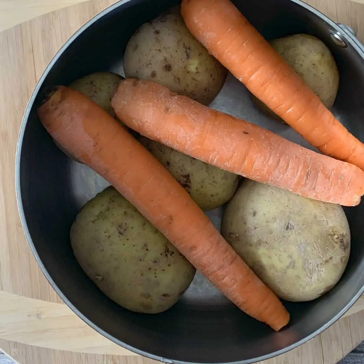 Vinegret beetroot potato salad S12 5