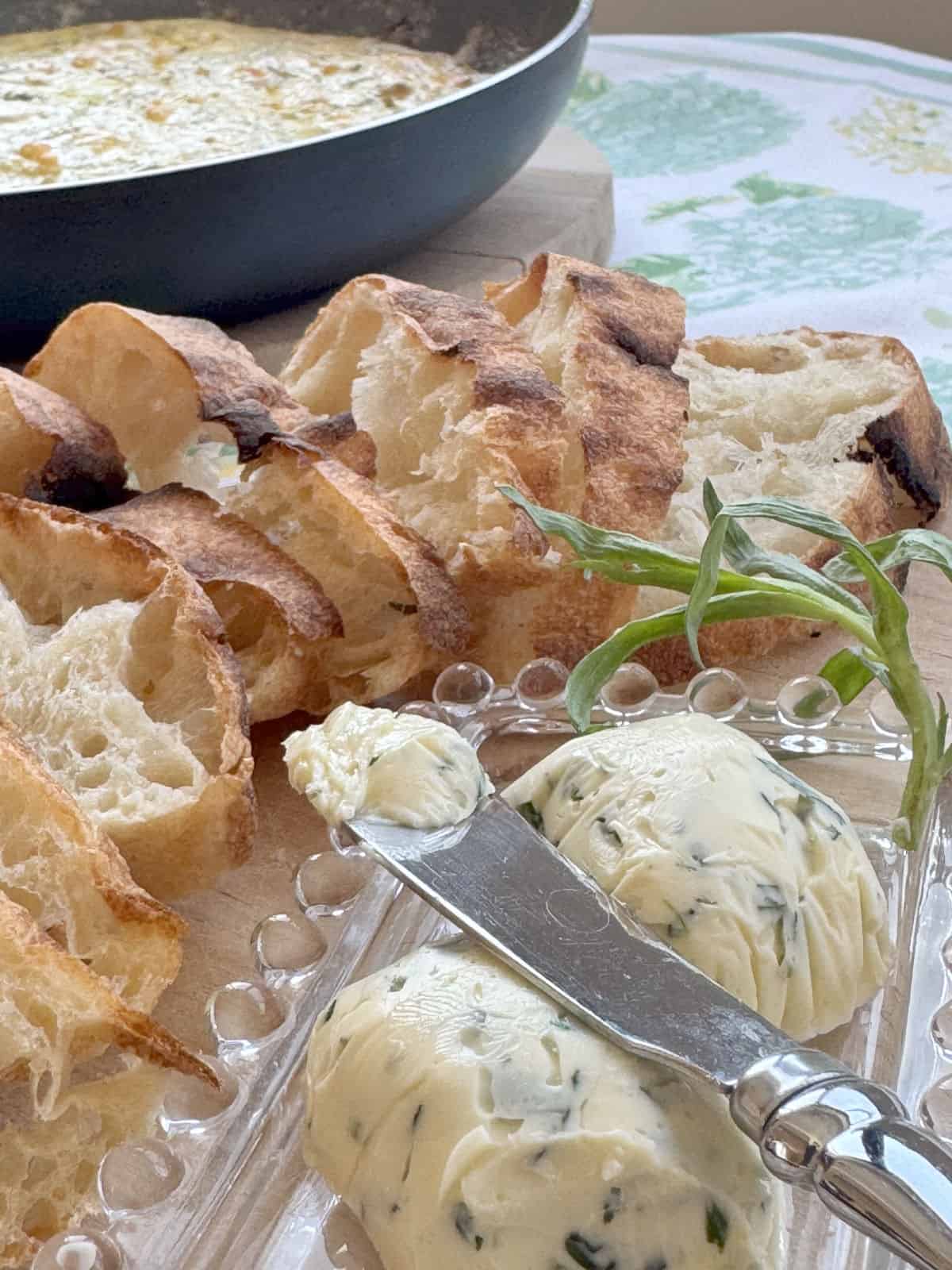 Tarragon butter with bread and egg omelette.