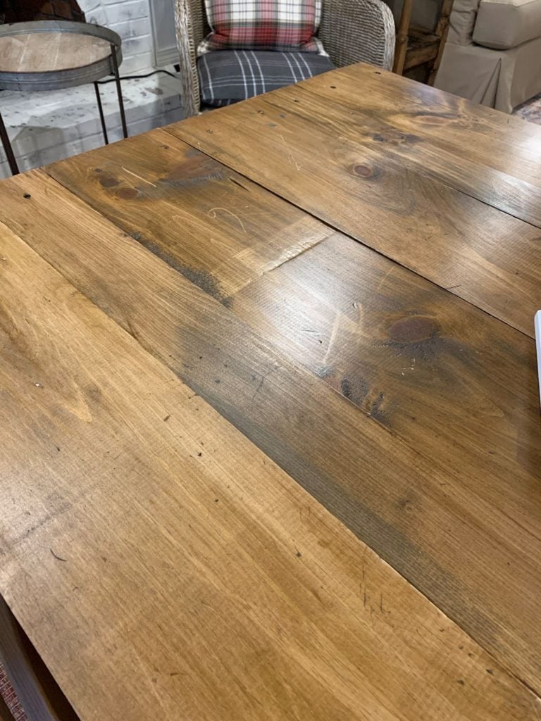 How to finish a pine farmhouse table.  Close up of the table top