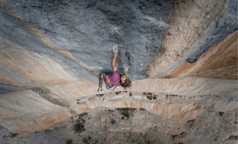 Nutriex partners with legendary rock climber Chris Sharma