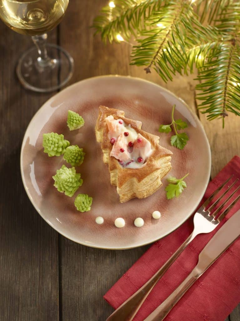 54 Puff Pastry Christmas Tree Shaped Shells Neutral 10 x 6.5cm